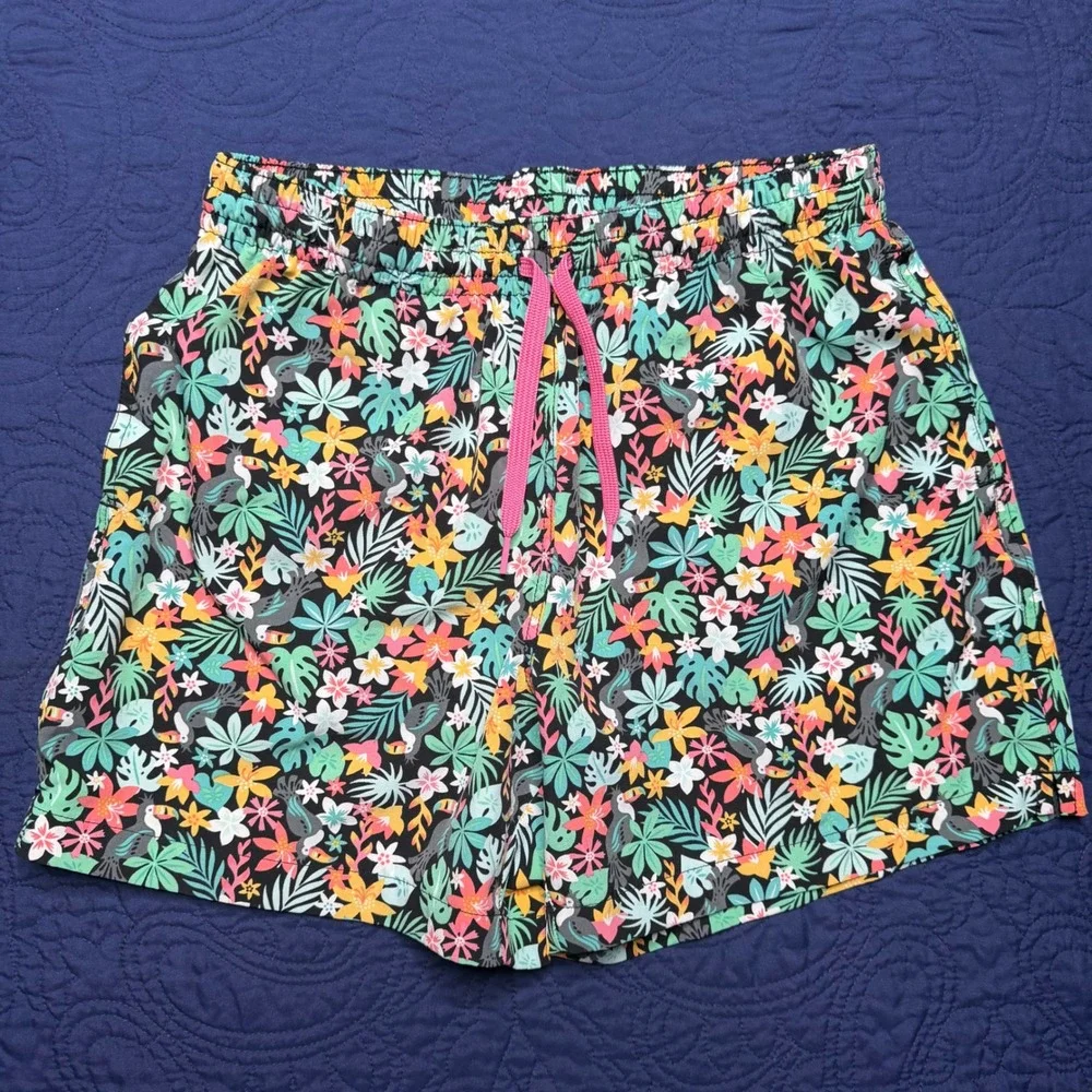 Chubbies Mens Tropical Toucan Floral Swim Trunks Black Pink Medium 5.5 Inseam